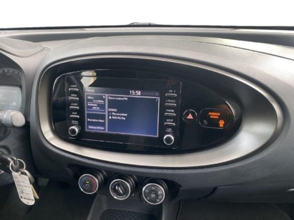 Toyota Aygo X usata a Vercelli (16)