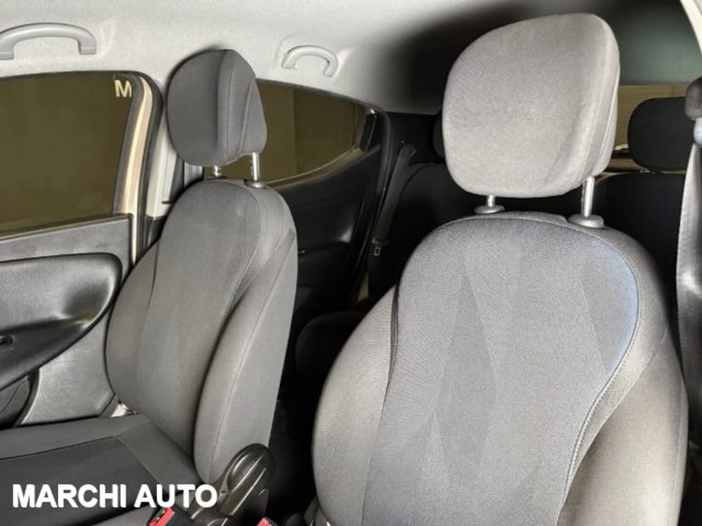 Lancia Ypsilon usata a Perugia (11)