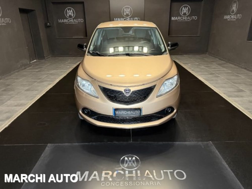 Lancia Ypsilon usata a Perugia (2)