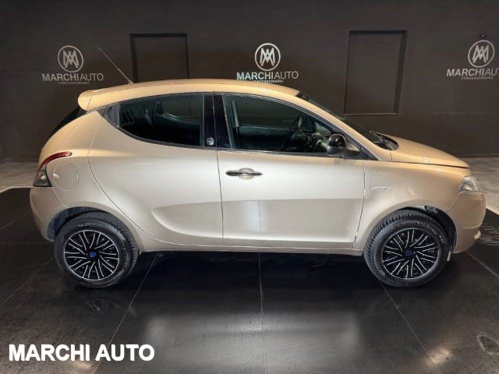 Lancia Ypsilon usata a Perugia (4)