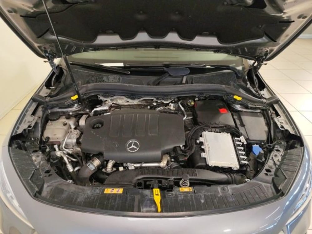 Mercedes-Benz GLA SUV usata a Modena (15)