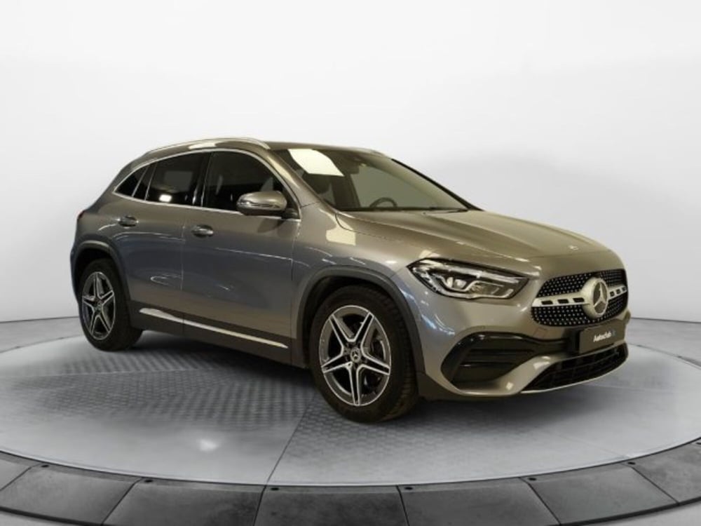 Mercedes-Benz GLA SUV usata a Modena (16)