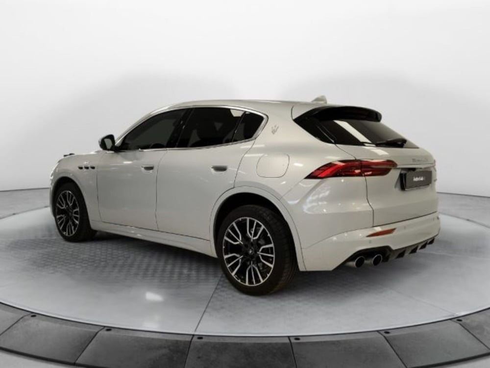 Maserati Grecale usata a Modena (18)