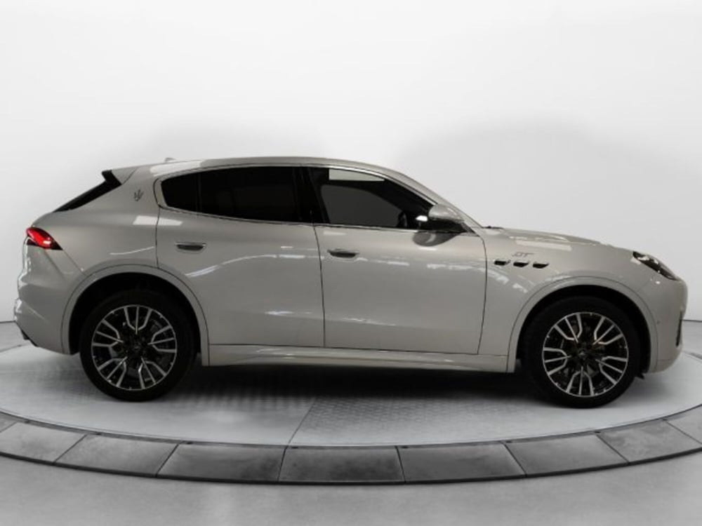 Maserati Grecale usata a Modena (4)