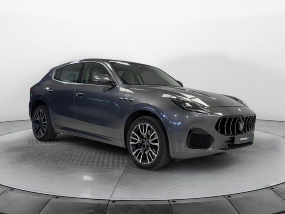 Maserati Grecale usata a Modena (16)