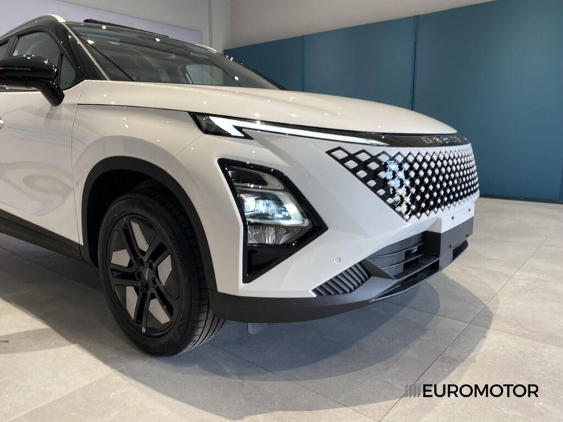 Omoda Omoda 5 nuova a Bari (4)