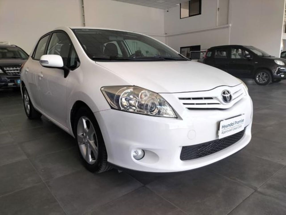Toyota Auris usata a Messina (4)