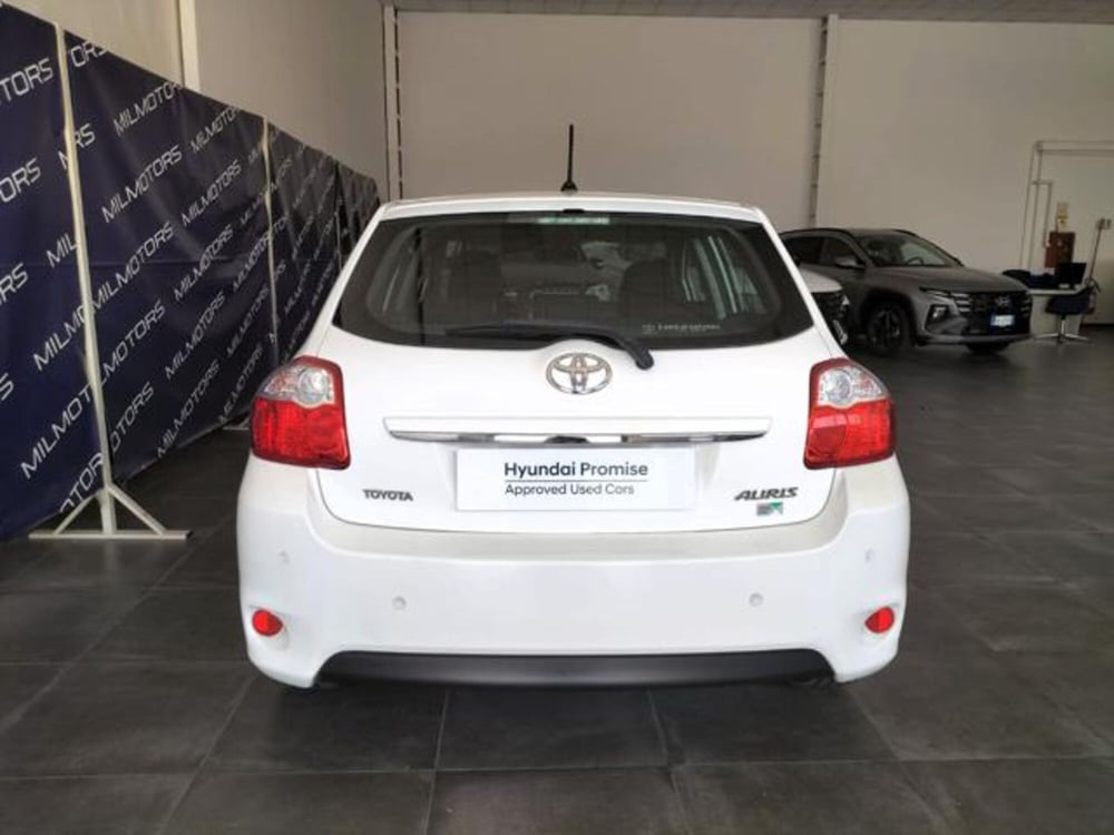 Toyota Auris usata a Messina (8)