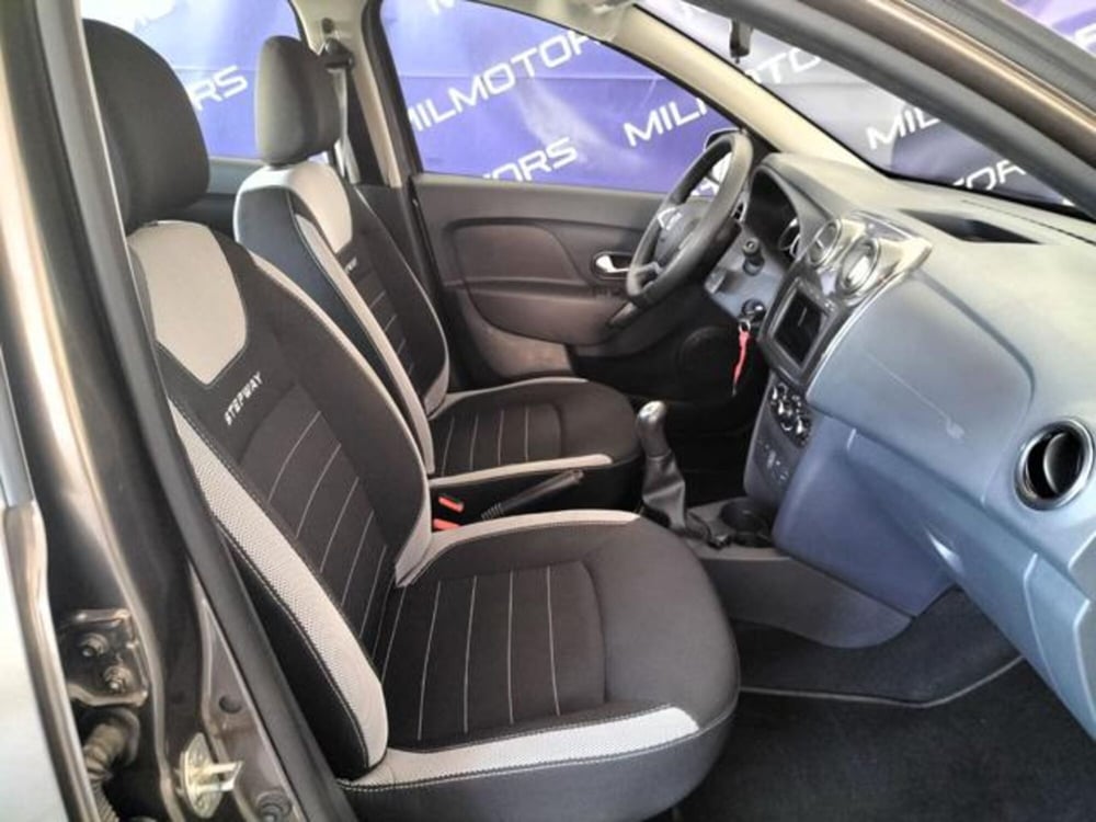 Dacia Sandero usata a Messina (12)