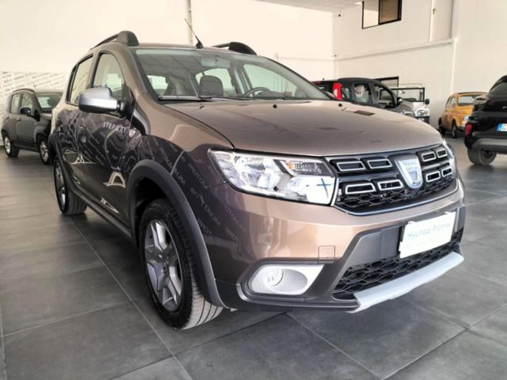 Dacia Sandero usata a Messina (6)