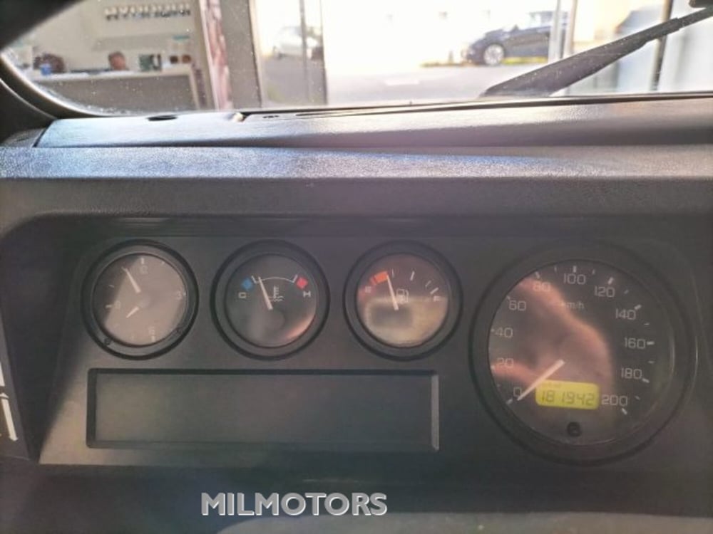 Land Rover Defender usata a Messina (13)