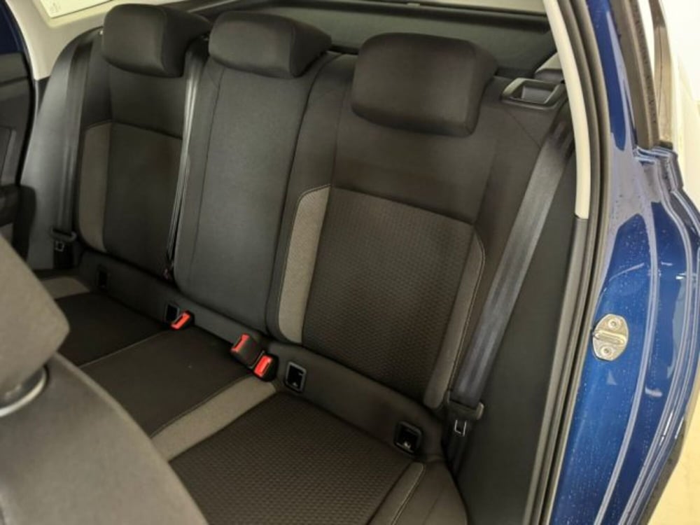 Volkswagen Taigo nuova a Cuneo (10)