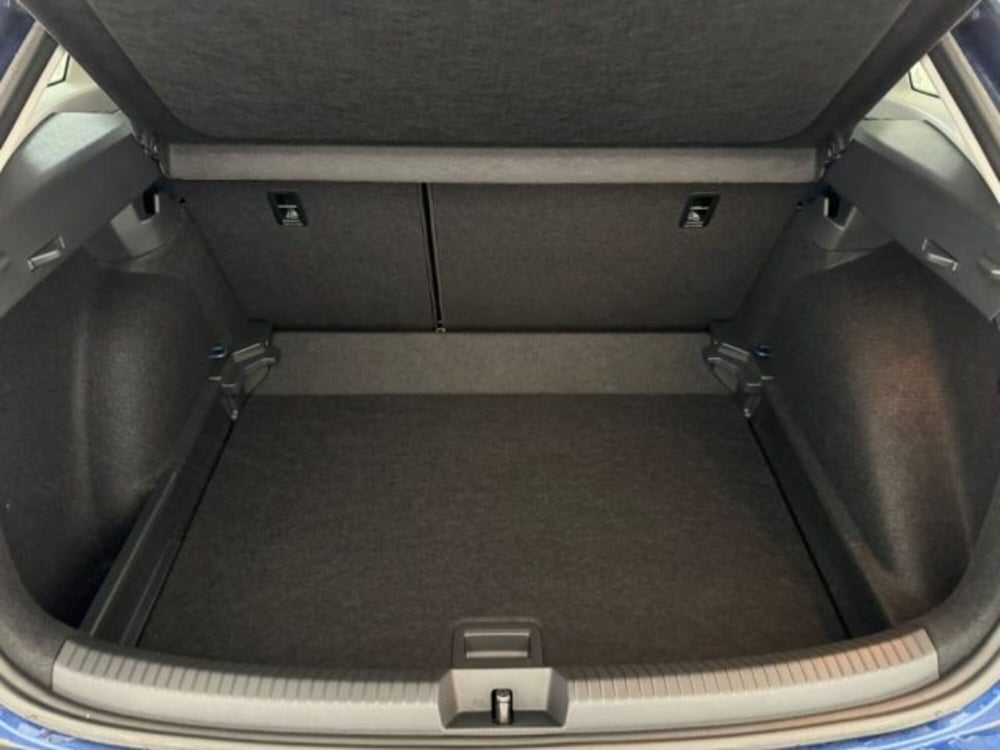 Volkswagen Taigo nuova a Cuneo (14)