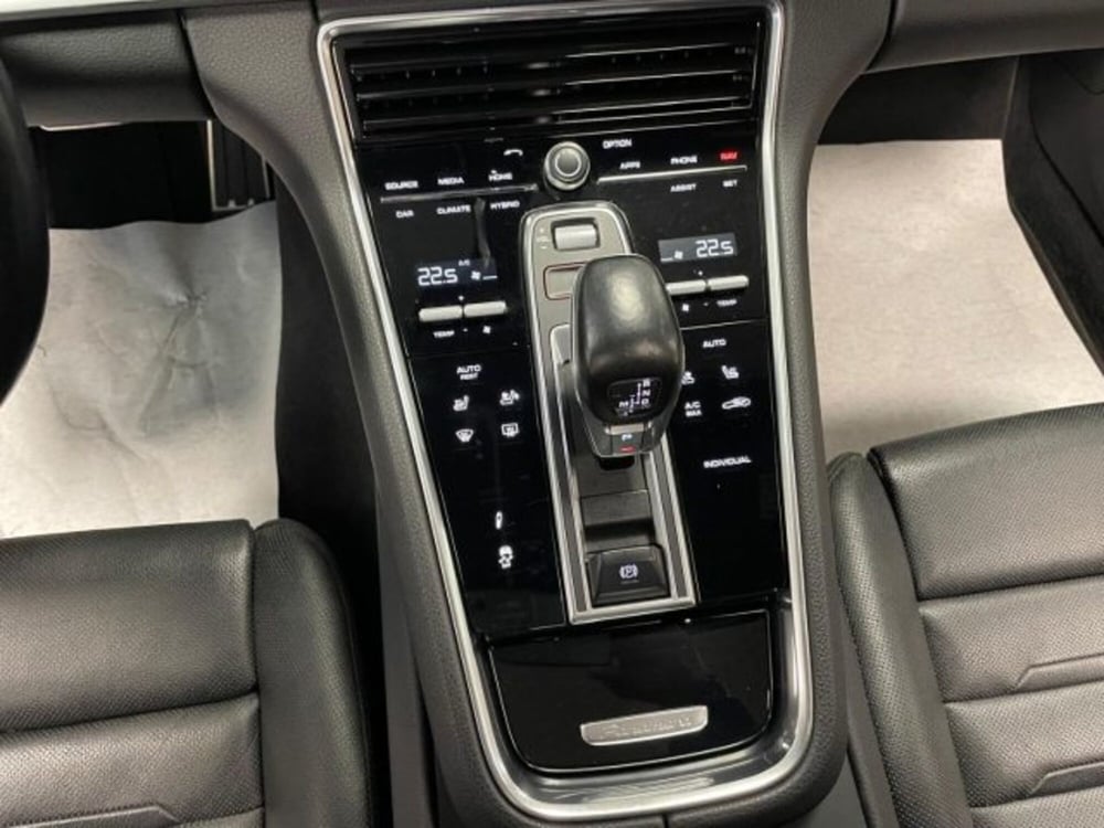 Porsche Panamera usata a Cuneo (11)
