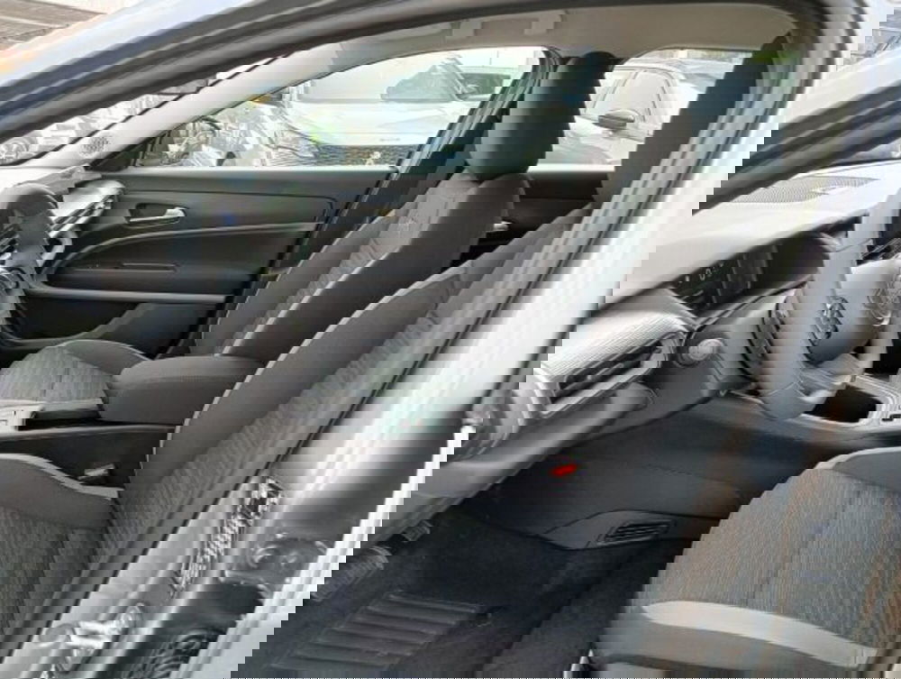 Jeep Avenger nuova a Brescia (8)