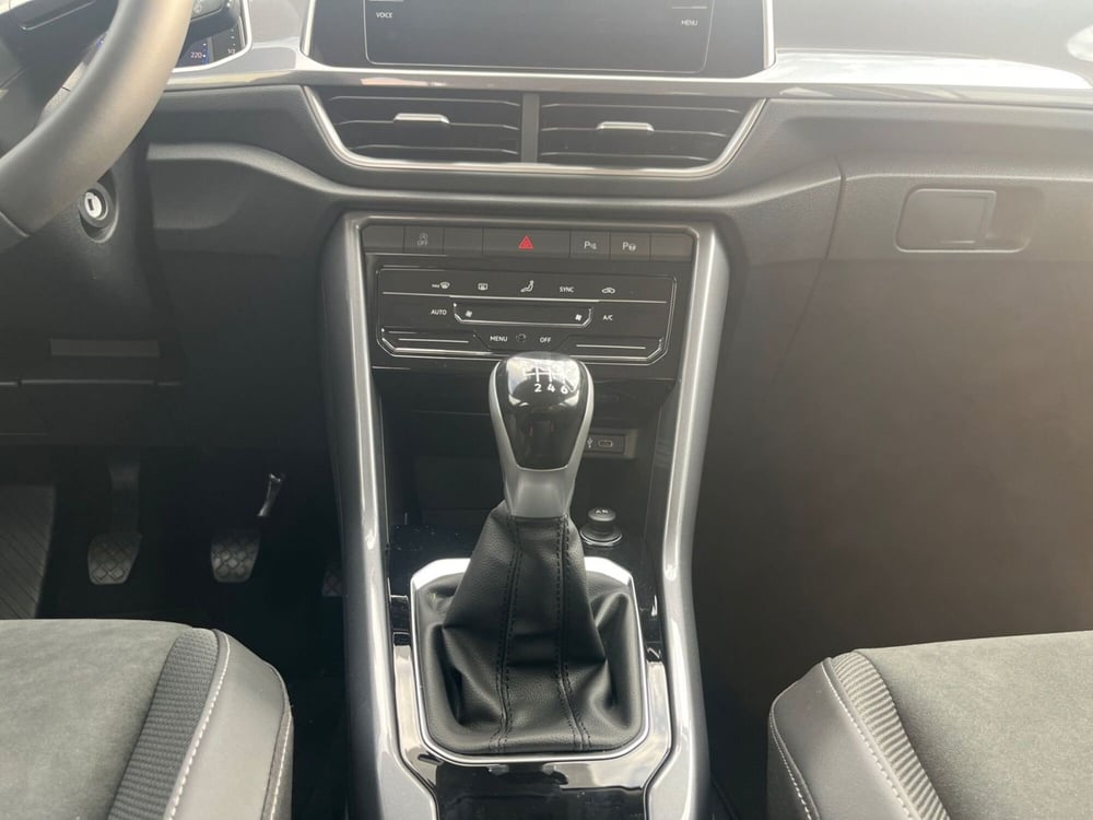 Volkswagen T-Roc nuova a Modena (12)