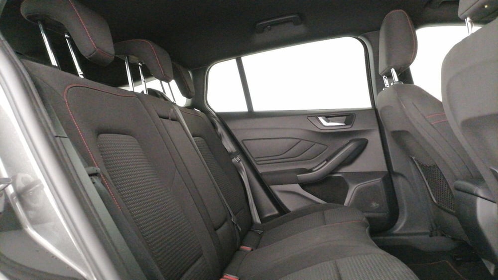 Ford Focus Station Wagon usata a Roma (8)