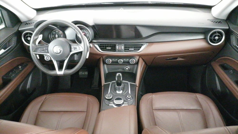 Alfa Romeo Stelvio usata a Roma (9)