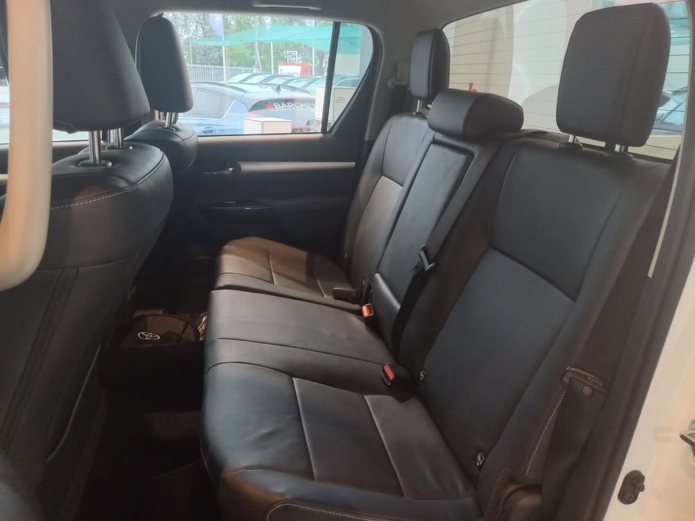 Toyota Hilux nuova a Brescia (17)