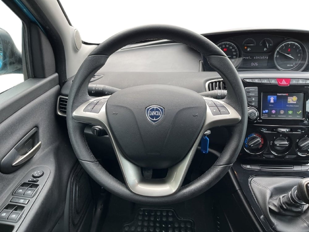 Lancia Ypsilon usata a Torino (12)