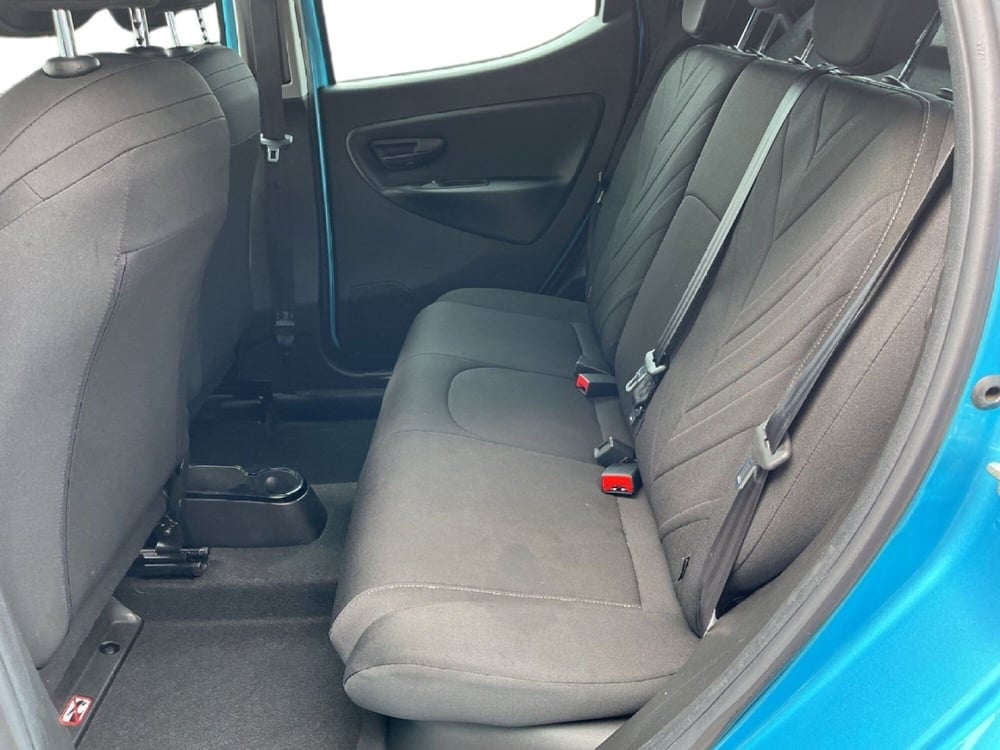 Lancia Ypsilon usata a Torino (9)