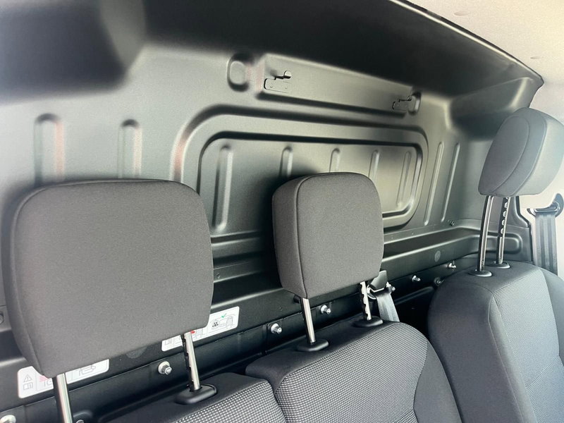 Peugeot Partner nuova a Milano (15)