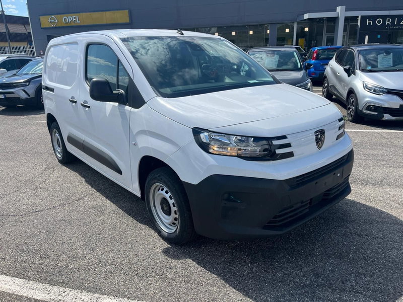 Peugeot Partner nuova a Milano (3)