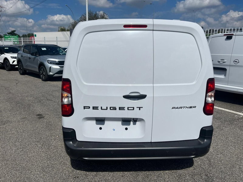 Peugeot Partner nuova a Milano (8)