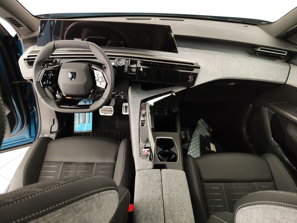 Peugeot 3008 nuova a Caserta (16)