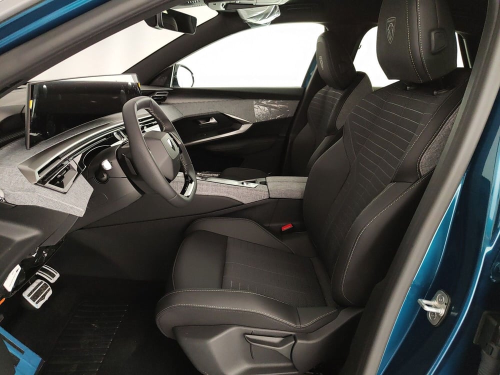 Peugeot 3008 nuova a Caserta (17)