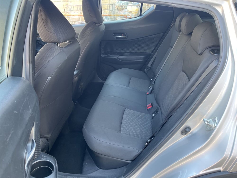 Toyota Toyota C-HR usata a Catania (8)