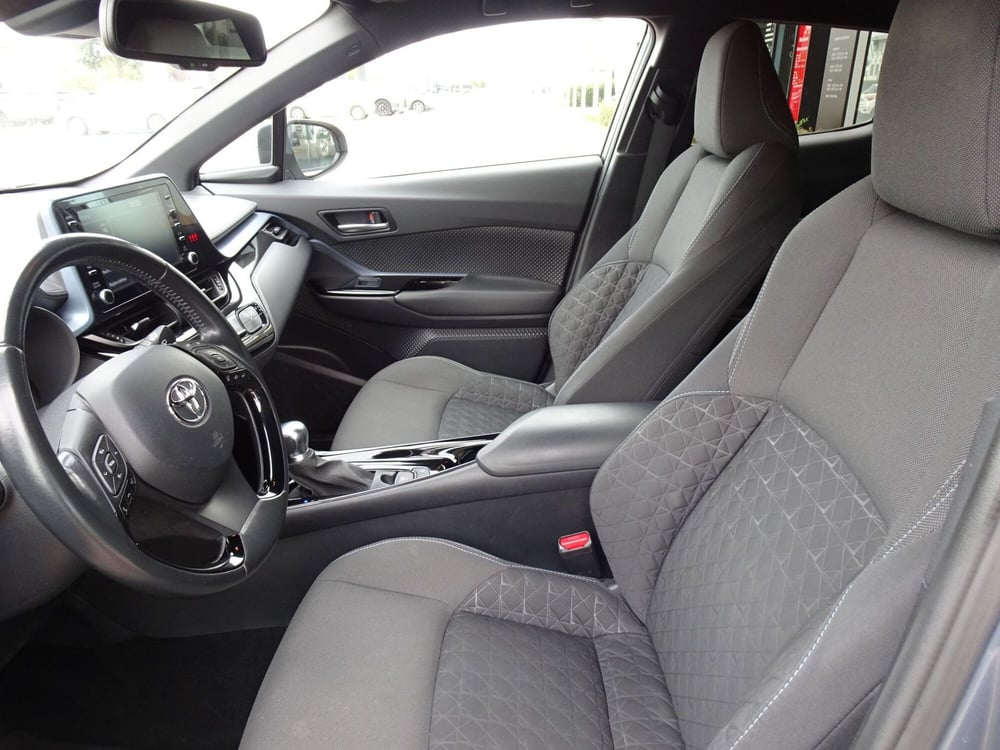 Toyota Toyota C-HR usata a Treviso (11)