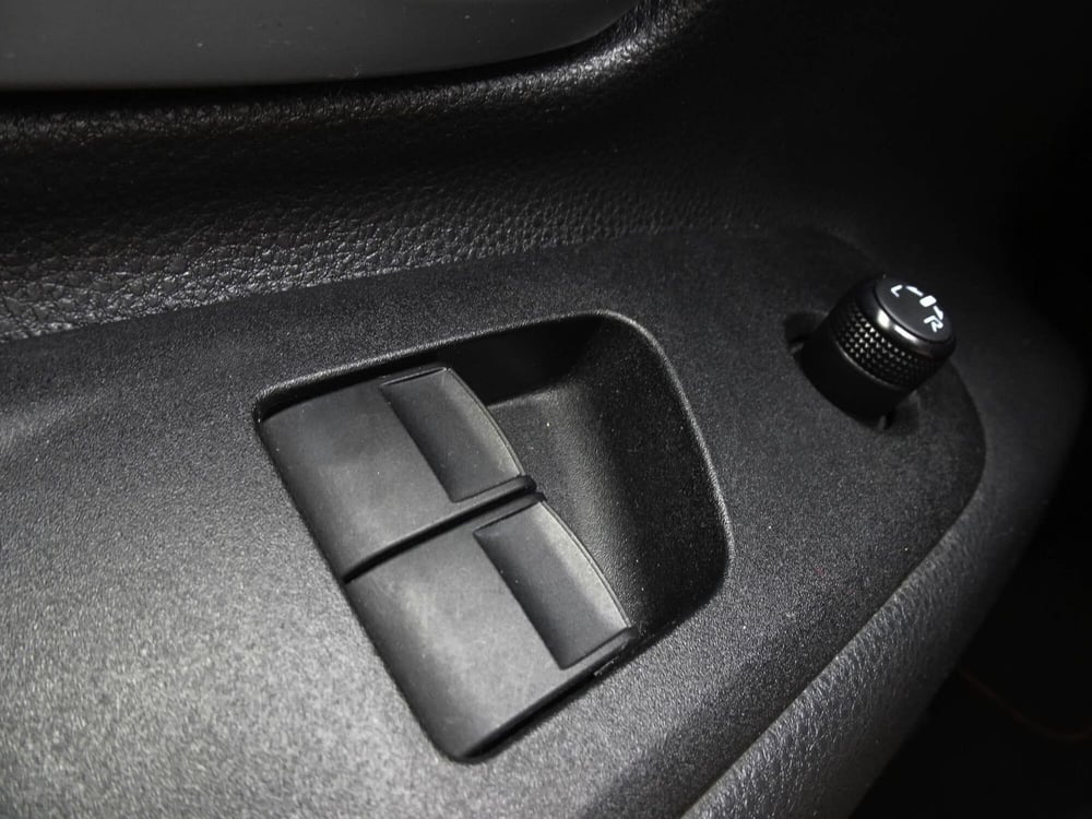 Toyota Aygo X usata a Treviso (17)