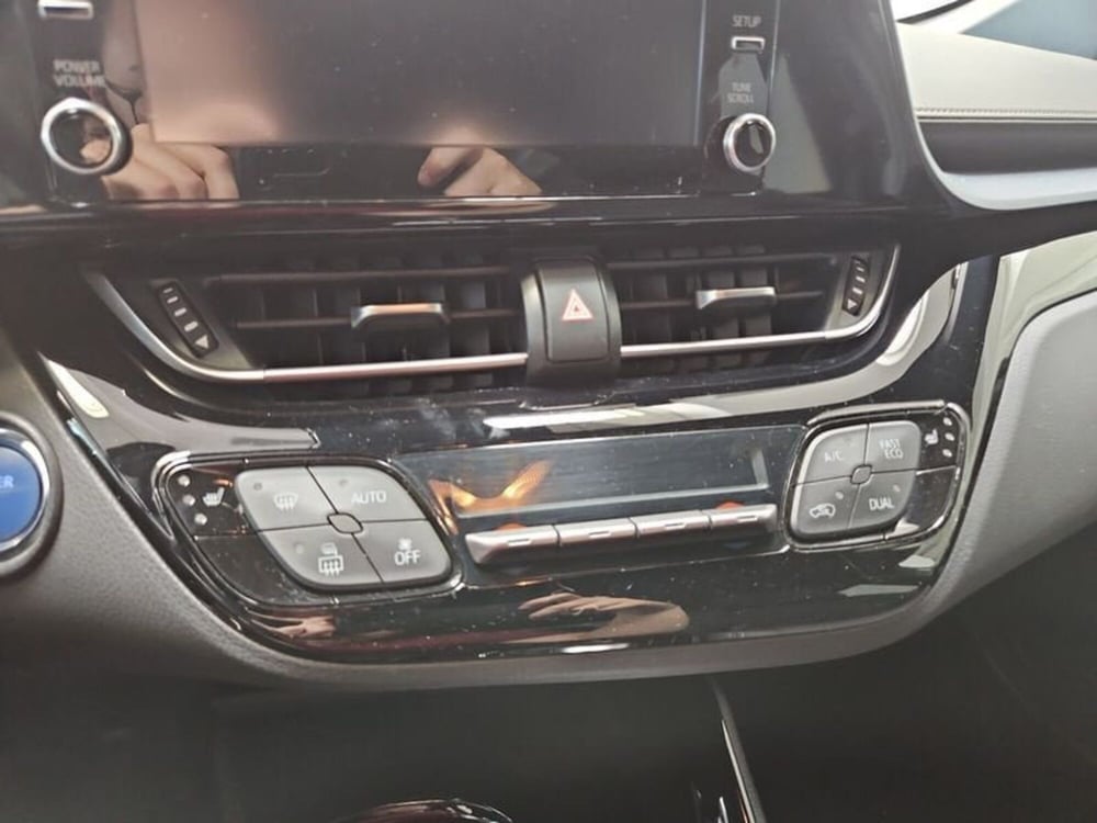 Toyota Toyota C-HR usata a Vicenza (9)