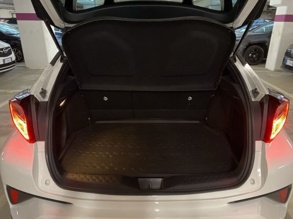 Toyota Toyota C-HR usata a Vicenza (10)