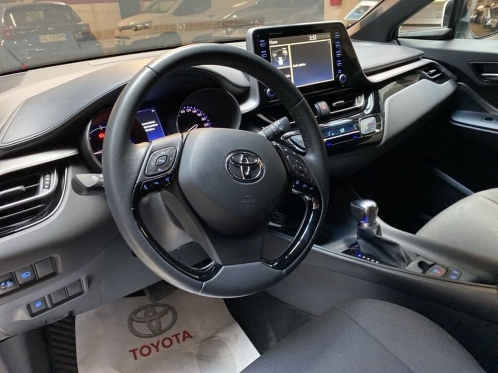 Toyota Toyota C-HR usata a Vicenza (13)