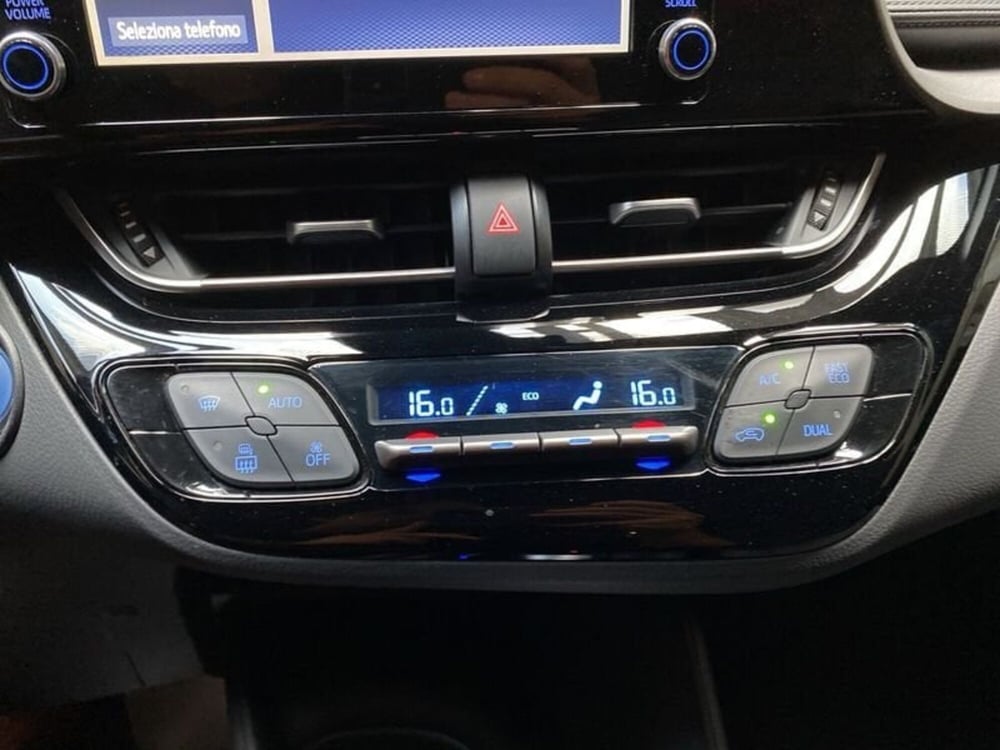 Toyota Toyota C-HR usata a Vicenza (18)