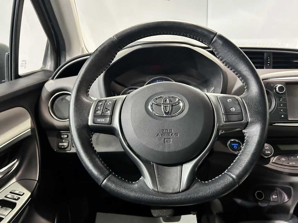 Toyota Yaris usata a Milano (10)