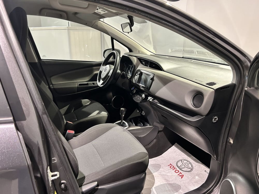 Toyota Yaris usata a Milano (6)