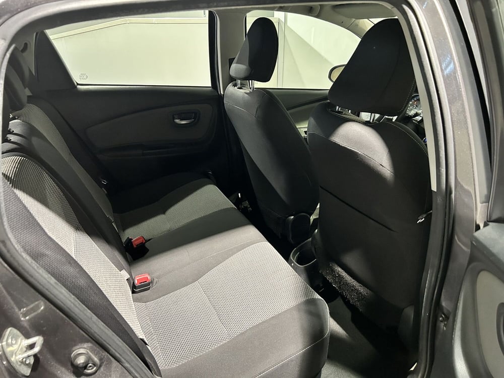 Toyota Yaris usata a Milano (8)