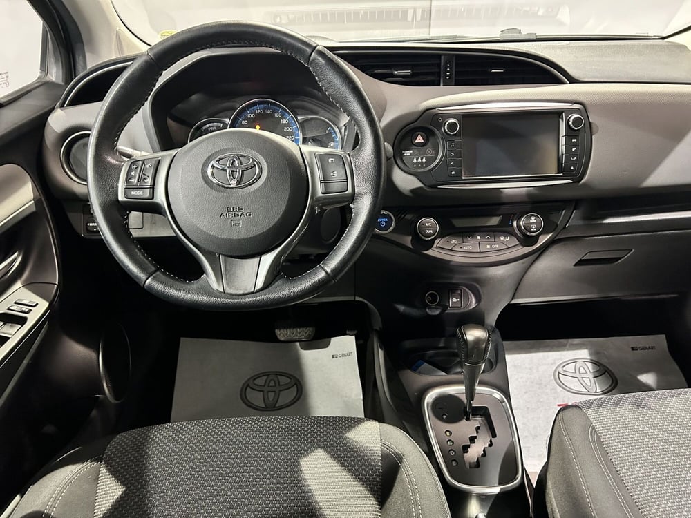 Toyota Yaris usata a Milano (9)