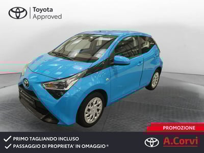 Toyota Aygo 1.0 VVT-i 72 CV 5 porte x-play del 2018 usata a Frascati