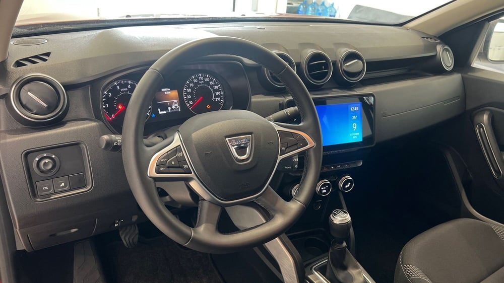 Dacia Duster usata a Viterbo (10)