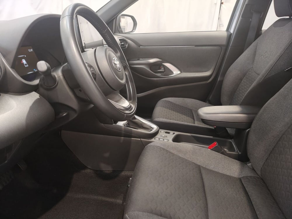 Toyota Yaris Cross usata a Roma (14)