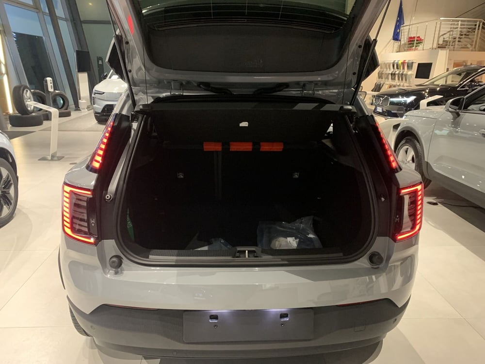 Volvo EX30 nuova a Ferrara (13)