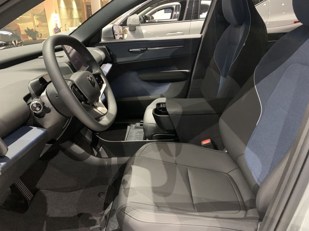 Volvo EX30 nuova a Ferrara (7)
