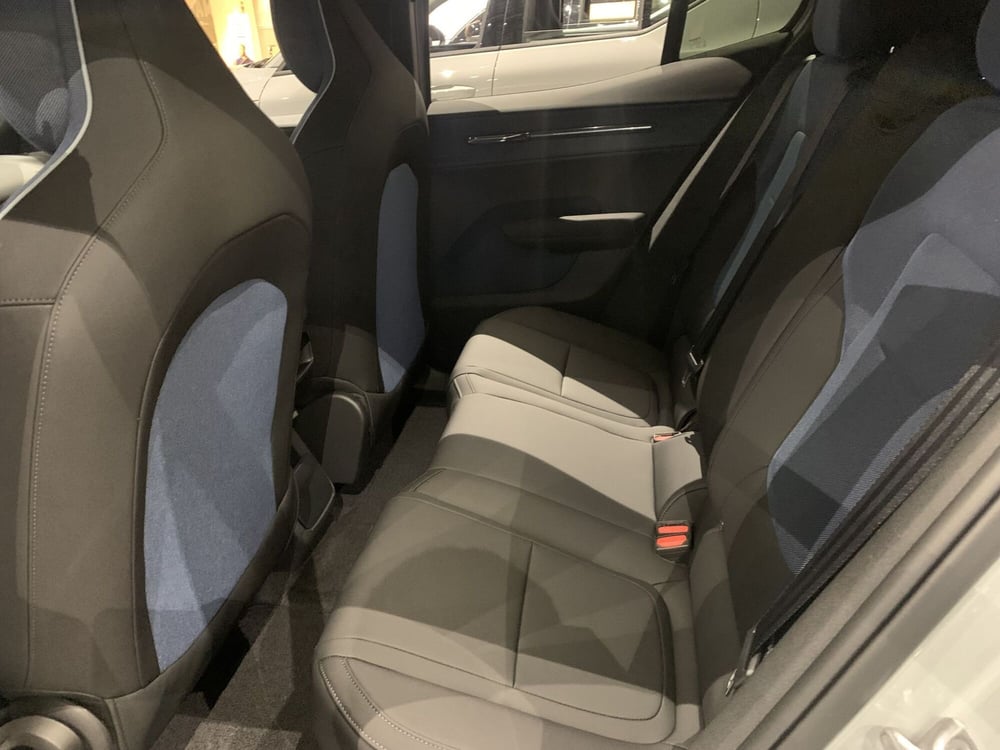 Volvo EX30 nuova a Ferrara (8)