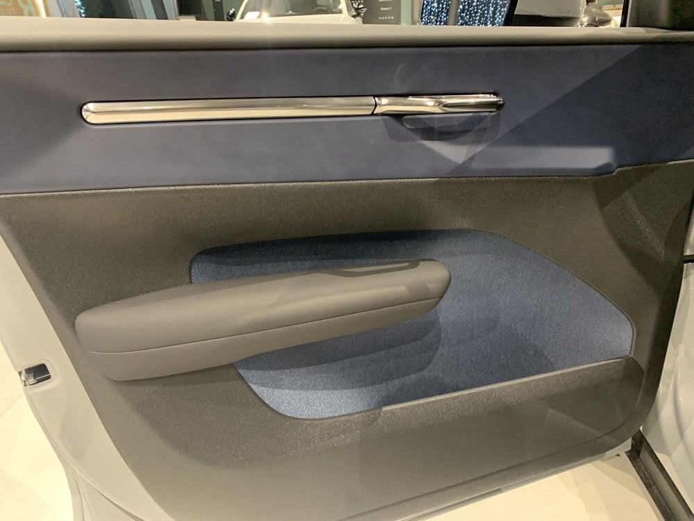 Volvo EX30 nuova a Ferrara (9)