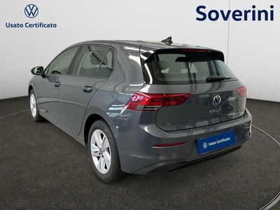 Volkswagen Golf 1.0 eTSI EVO DSG Life del 2024 usata a Bologna