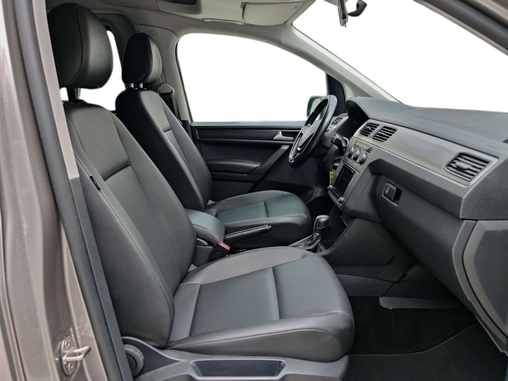 Volkswagen Caddy usata a Palermo (9)